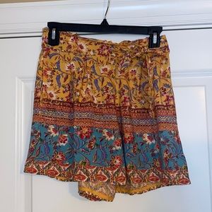 NWOT Angie Paperbag Printed Shorts